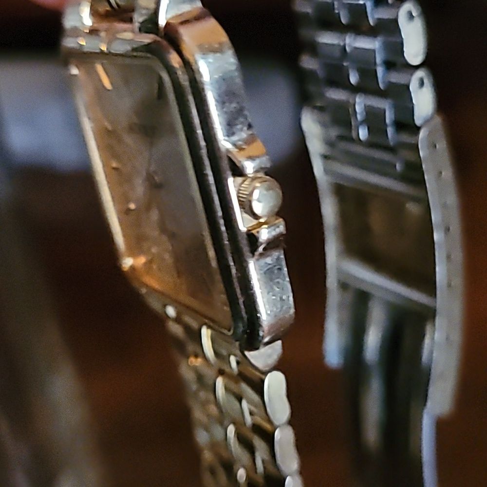 Vintage Gold Adolpho Watch EUC - Picture 6 of 6
